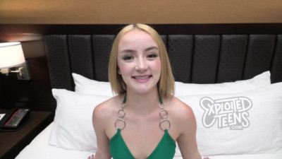 shaved film from Exxx Teens