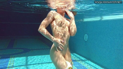 Nicole Pearl and Pearl milf video from Underwater Show